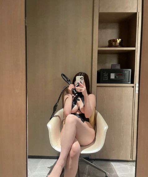 美女色婷婷_BD英语高清在线