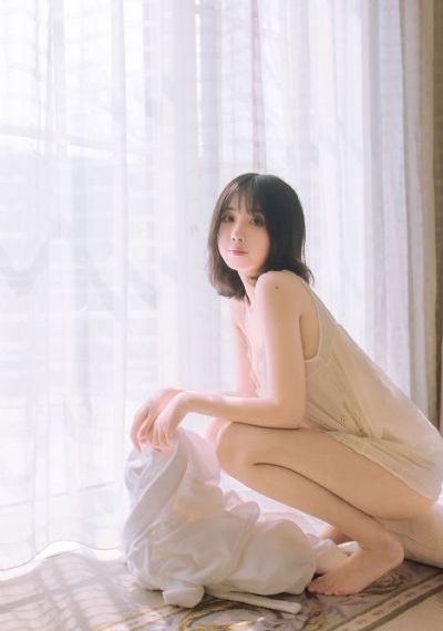 美女扒开尿口让男人玩_BD韩语动漫免费观看